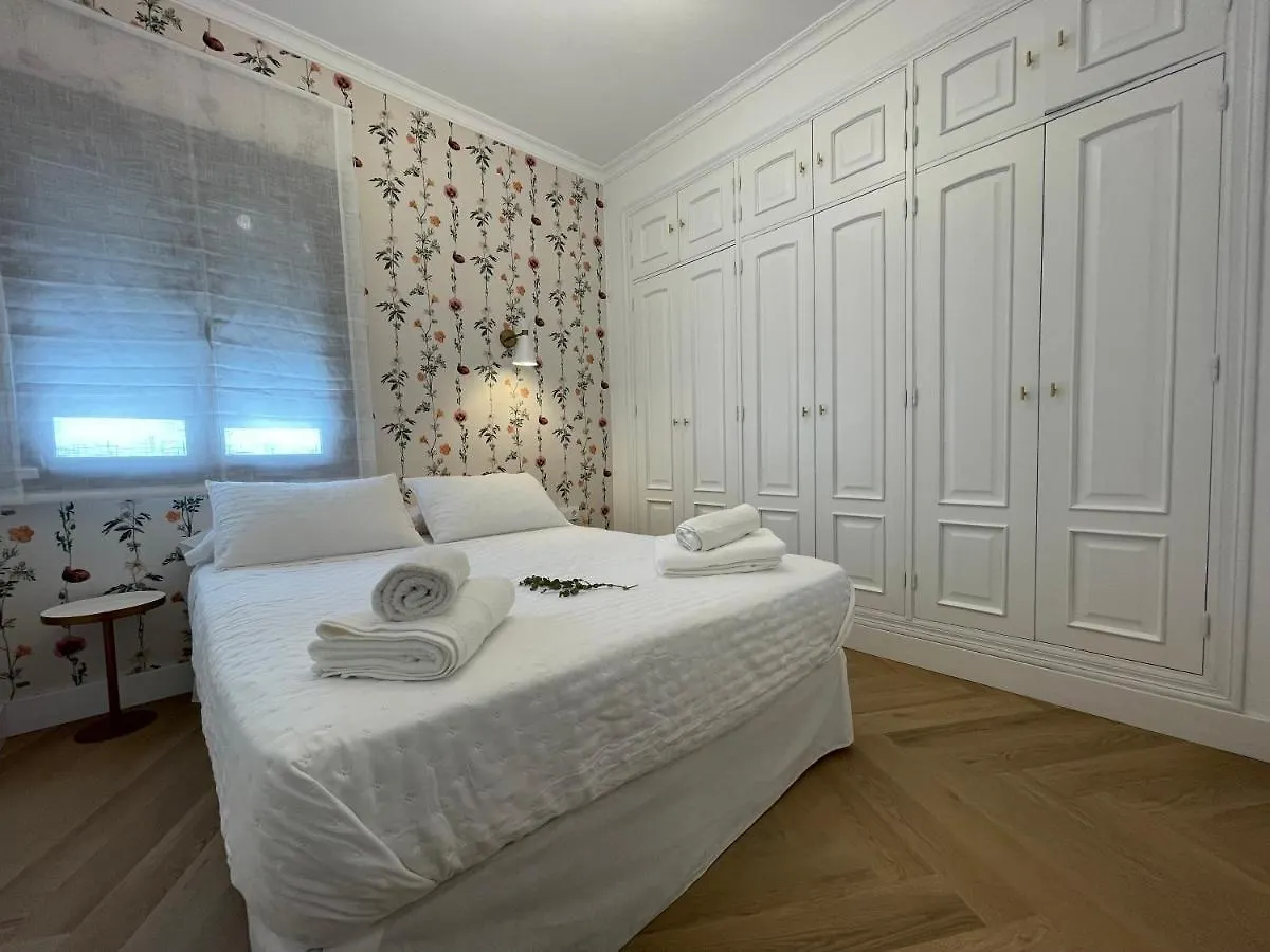 Vidal Apartamentos Con Parking Privado. Carmona  Apartment